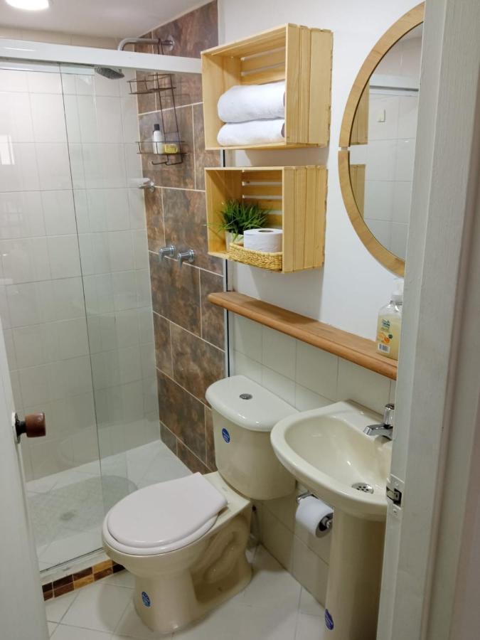 Acogedor Apartaestudio Ubicado En Laureles Apartment Меделин Екстериор снимка
