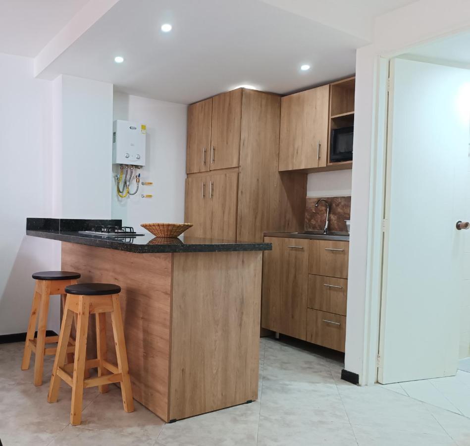 Acogedor Apartaestudio Ubicado En Laureles Apartment Меделин Екстериор снимка