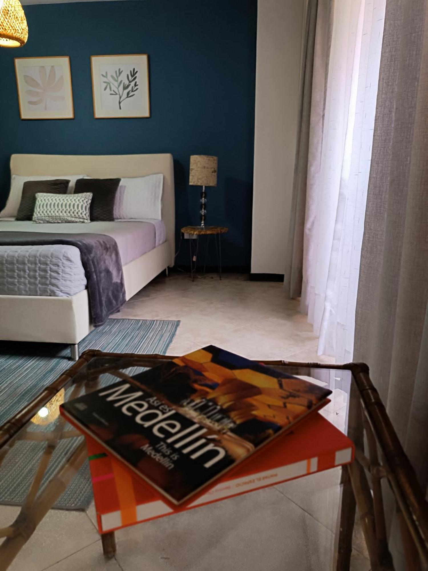 Acogedor Apartaestudio Ubicado En Laureles Apartment Меделин Екстериор снимка